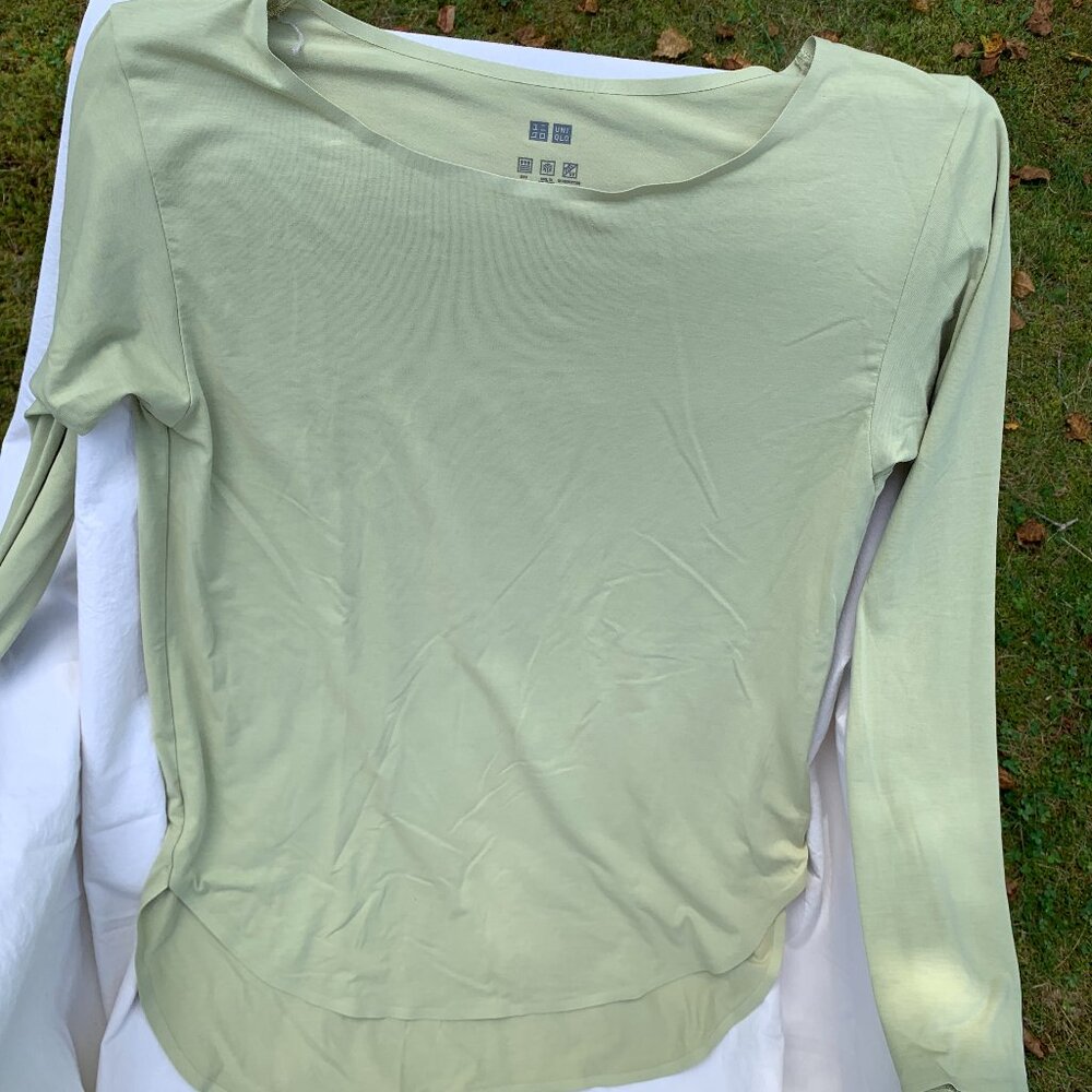 UNIQLO Women's Soft Long Sleeve T-Shirt